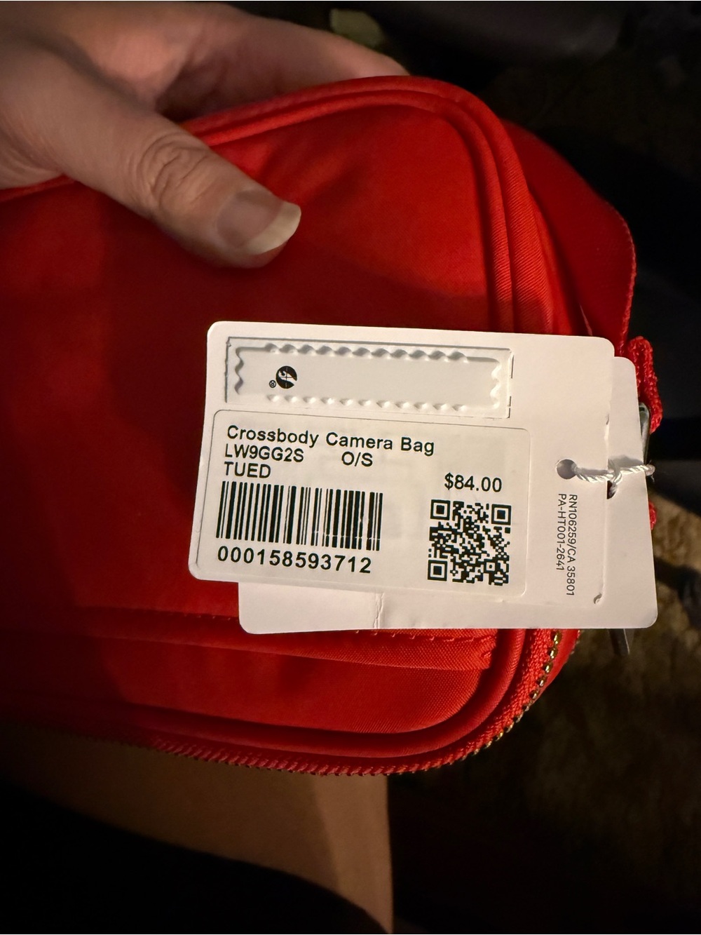 Lululemon Camera Bag in True Red - Picture 3 of 3